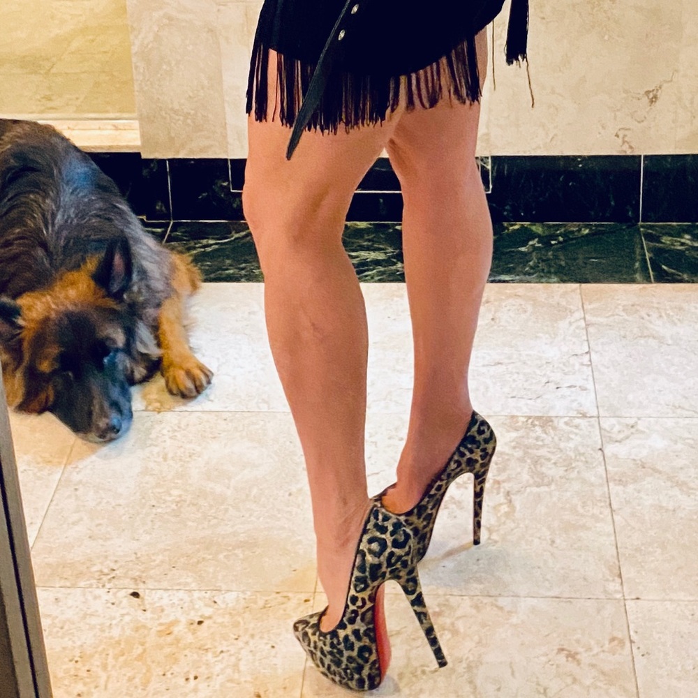 Christian Louboutin Jacquard Leopard Print Pumps - Picture 8 of 9